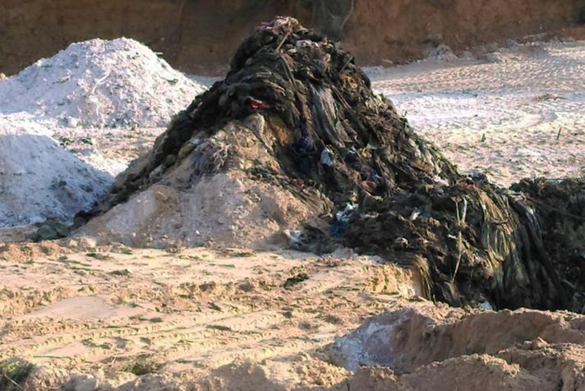 Odpady na terenie dawnej piaskowni w Byczynie