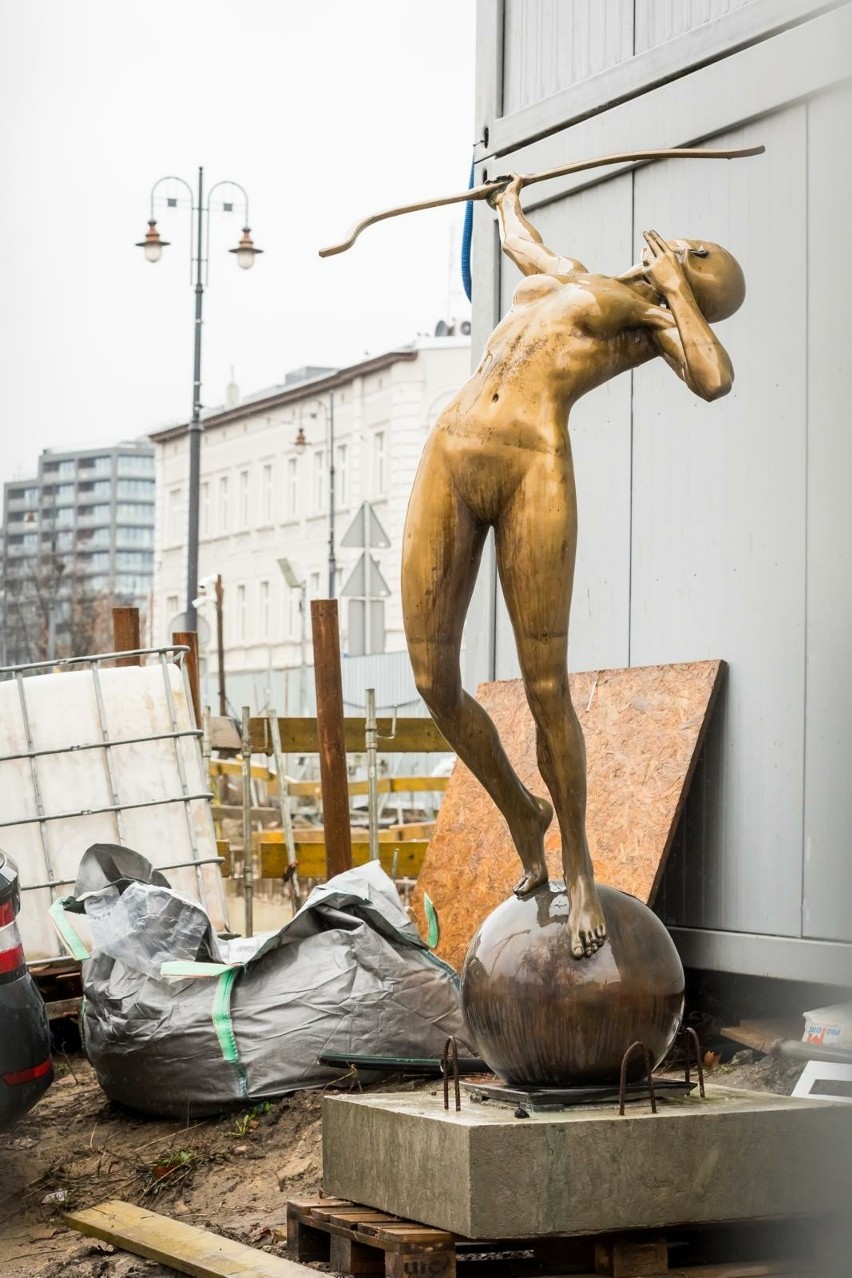Kosztujący 200 tys. zł posąg Łuczniczki Nova zniknął sprzed...