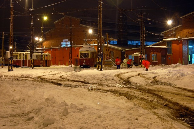 Okolice placu Grunwaldzkiego i tzw. Wielkiej Wyspy pod śniegiem. Noc z 10 na 11 stycznia 2010 roku.