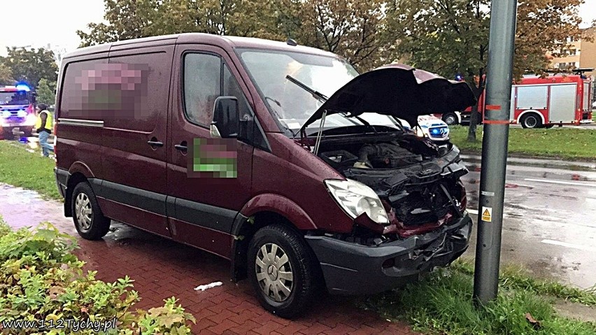 Tragiczny wypadek w Tychach. Mercedes uderzył w seata. Nie żyją dwie osoby ZDJĘCIA+NOWE INFORMACJE