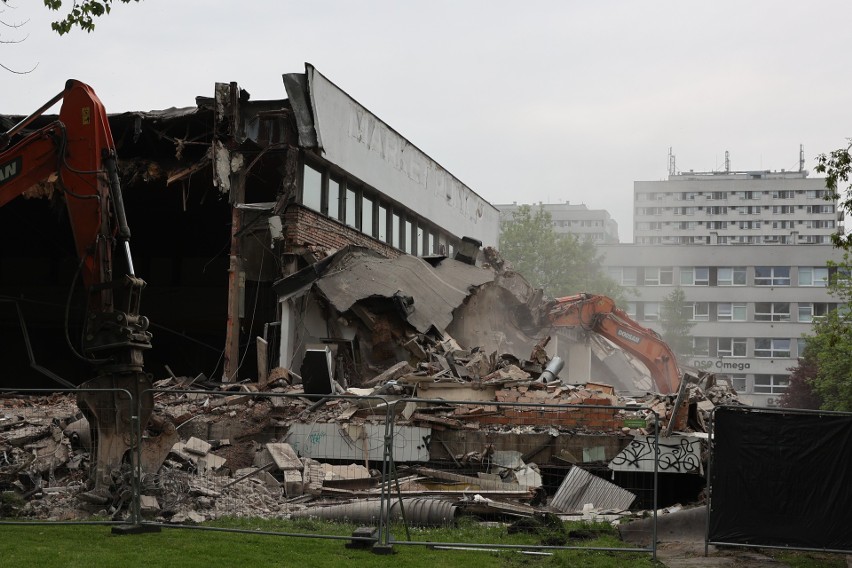 Kraków. Z Miasteczka Studenckiego AGH znika ważny element. To tu był kiedyś słynny klub "Świniarnia"