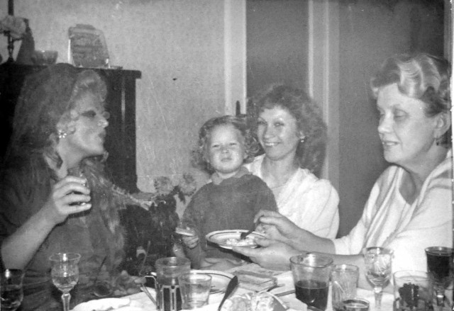 Spotkanie w Radomiu. Na zdjęciu: Violetta Villas, Bożena Poręba z córką Olą i mamą Barbarą Kosik.