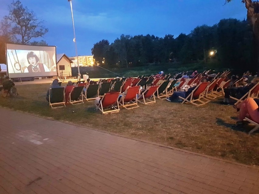 Letnie Kino Plenerowe w Brzegu.