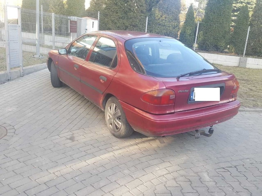 Mistrzowie parkowania nadal panoszą się w Tarnowie [ZDJĘCIA]
