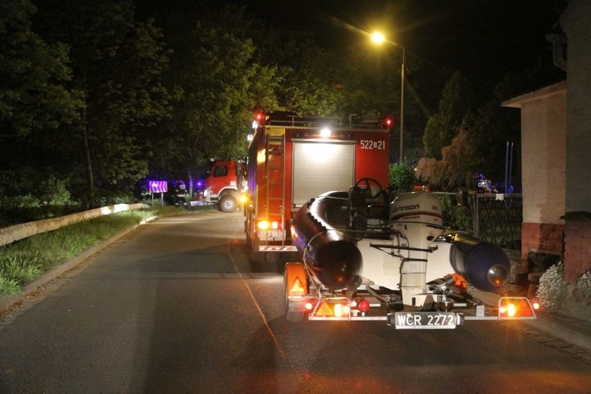 Wypadek w Ratowicach, BMW wpadło do Odry, 17.05.2015