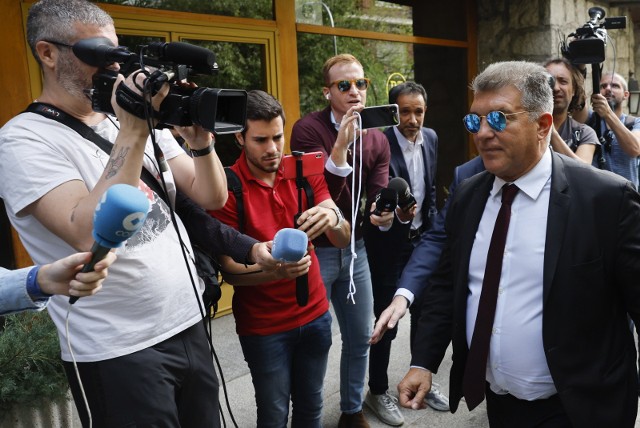 Prezes Barcelony Joan Laporta niedzieli w Madrycie nie będzie mógł uznać za udaną