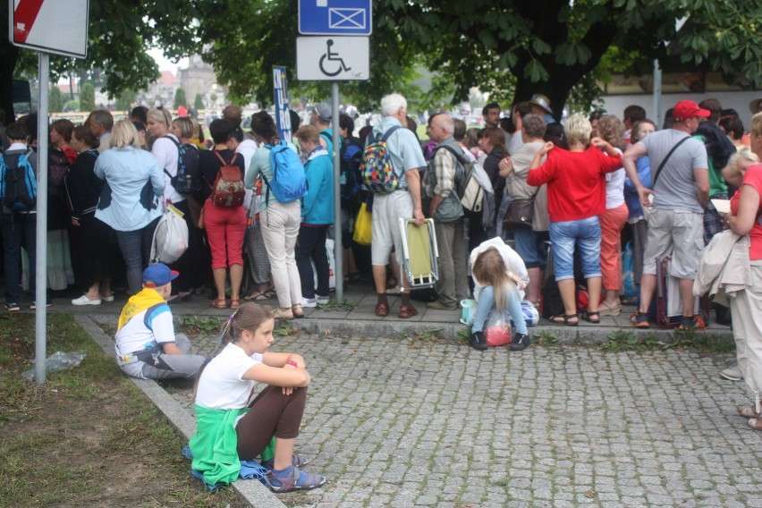 Papież w Częstochowie: Około 60 omdleń pielgrzymów [ZDJĘCIA]