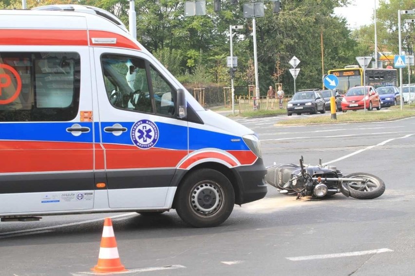 Wypadek motocyklisty na Obornickiej [ZDJĘCIA]
