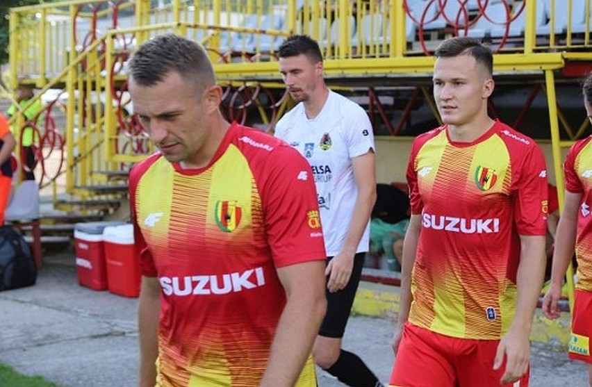 Łukasz Sierpina zagrał w sparingu Korony II Kielce w Radomiu...