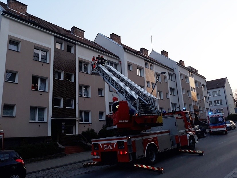 Akcja służb ratunkowych na ulicy Chrobrego w Stargardzie.