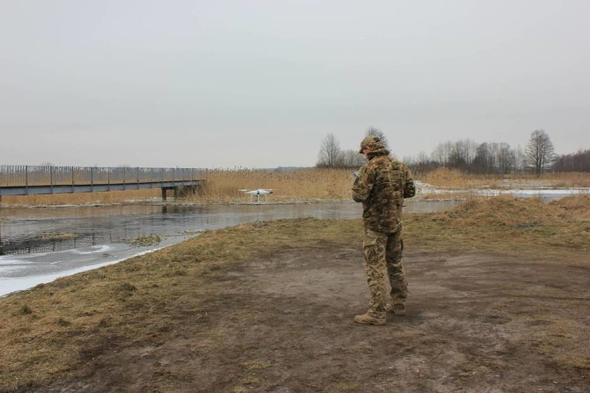 Toczyłowo. Tragiczny finał poszukiwań 42-latka. Członkowie Grupy Ratowniczej Nadzieja razem ze strażakami odnaleźli zwłoki