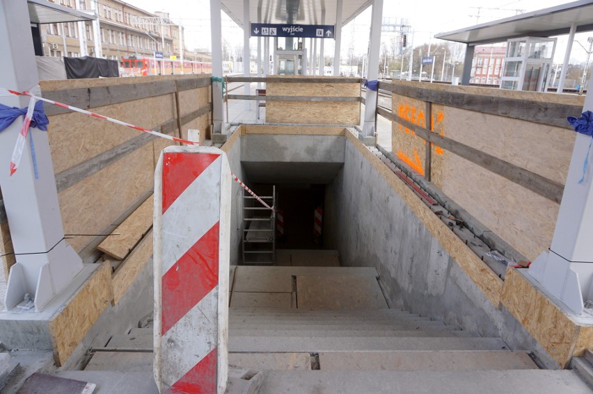 Przedłuża się remont dworca i wiaduktów w Lublinie. Wszystko przez zimę i pandemię. Zobacz zdjęcia