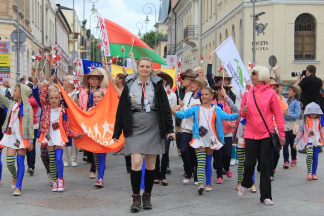 Festiwalowy korowód znów zobaczymy w Kielcach już w poniedziałek, 11 lipca.