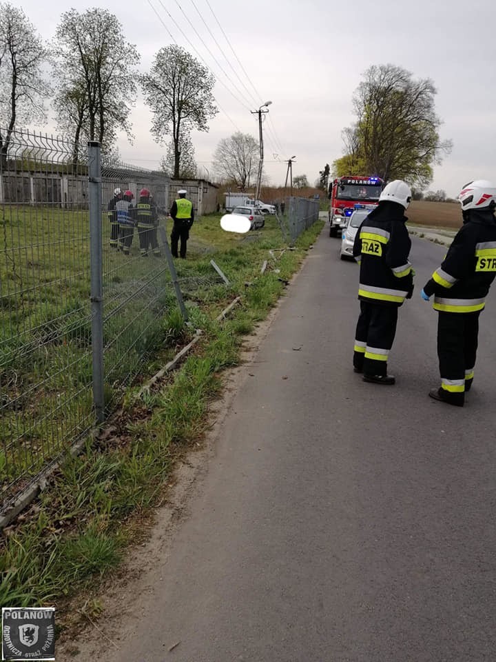 Wypadek koło Polanowa. Jedna osoba poszkodowana [zdjęcia]