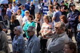 Chorzów. Protest mieszkańców w obronie Żabich Dołów. Prezydent odpowiadał na pytania demonstrujących osób