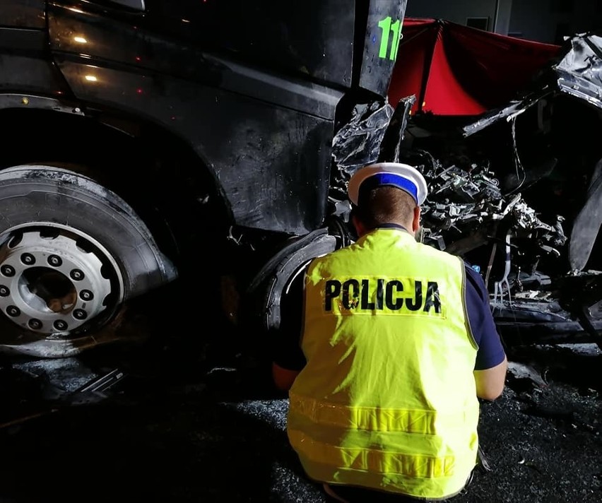 34-letni kierowca osobówki zginął na miejscu. Do wypadku...