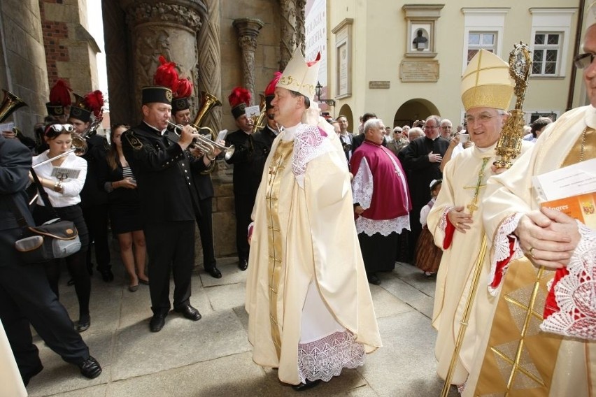 Józef Kupny już oficjalnie naszym arcybiskupem (ZDJĘCIA, HOMILIA INAUGURACYJNA)