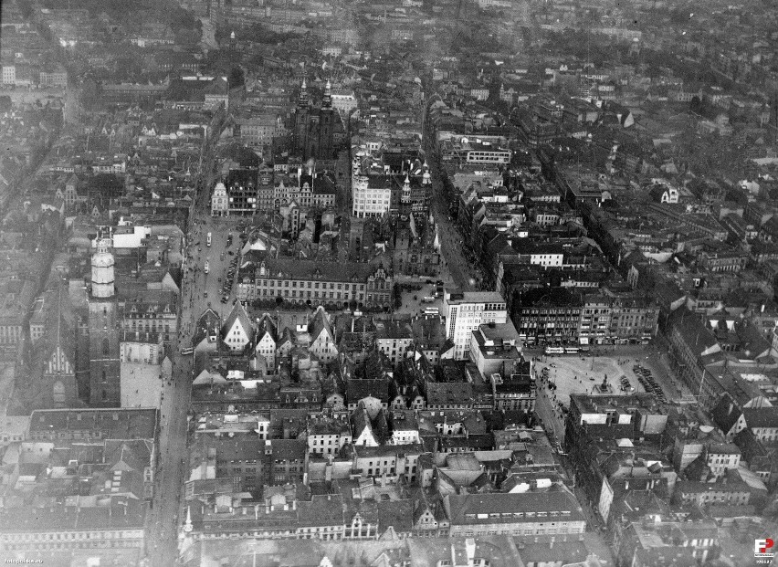 Lata 1932-1939 - Stare Miasto we Wrocławiu na zdjęciu...