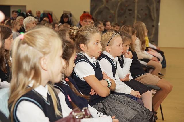 Gmina Sępólno przyznała stypendia 72 uczniom i 17 nagród uczniom szkół podstawowych za wyniki edukacyjne w ubiegłym roku szkolnym. Wyróżnieni zostali również nauczyciele