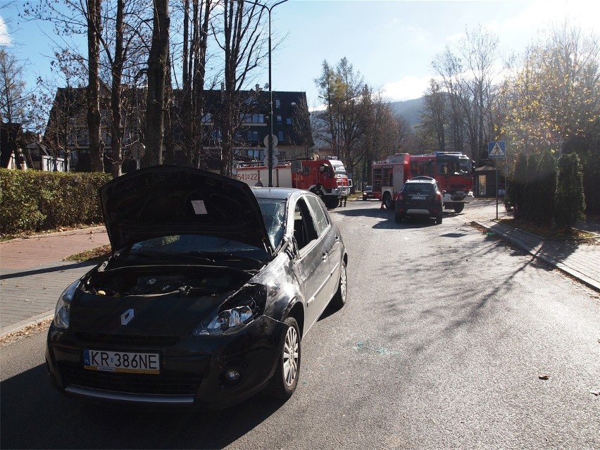 Zakopane: zderzenie w centrum. Ktoś wyrwał znak "STOP"? [ZDJĘCIA]