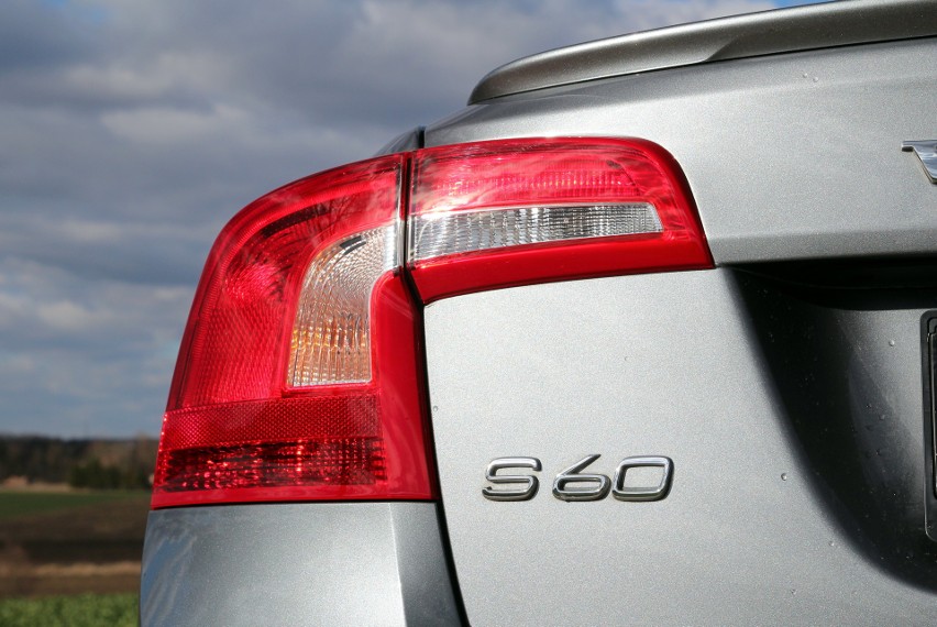 Volvo S60 Cross Country...