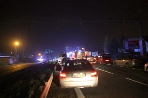 Wypadek w Gaju: Potrącenie pieszego, droga w kierunku Krakowa była zablokowana 
