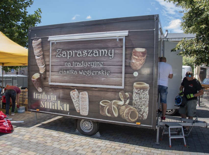 Food Trucki po raz pierwszy na Rynku w Chmielniku. Sprawdź, co pysznego zjesz w weekend [ZDJĘCIA] 