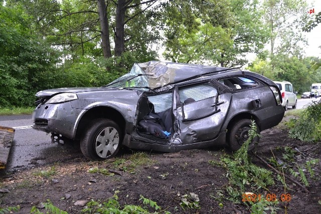 Od szóstego sierpnia na śląskich drogach doszło do trzech śmiertelnych wypadków. W zdarzeniach zginęli młodzi ludzie. Policja apeluje o zachowanie odpowiednich środków ostrożności podczas jazdy.