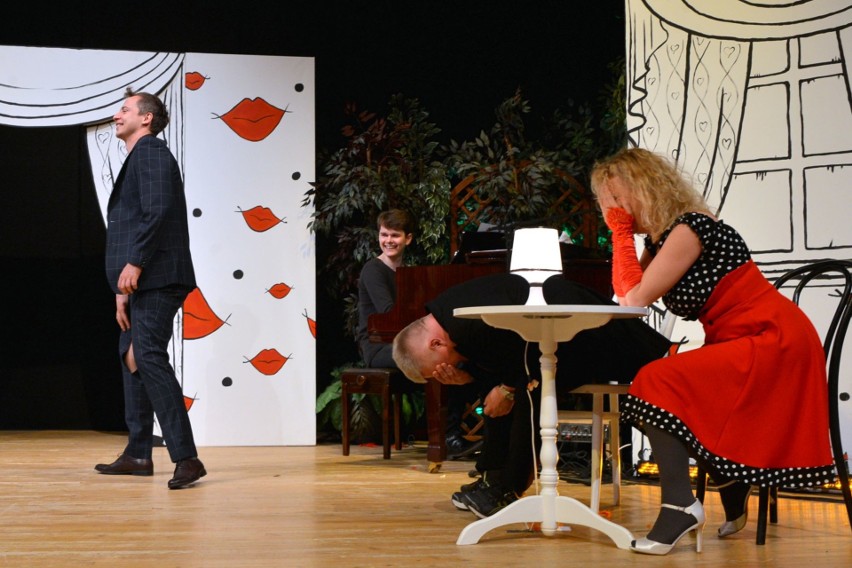 Premiera spektaklu „Kochajmy się” w teatrze TeTaTeT w Kielcach w niedzielę