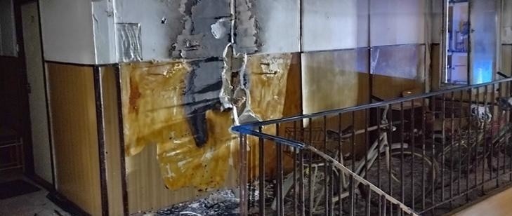 Nocny pożar w hotelu robotniczym w Ćmielowie. Mieszkańcy sami próbowali ugasić ogień (ZDJĘCIA) 