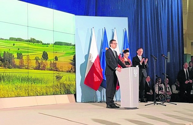 - Dla nas nie ma Polska A, albo Polski B. Jest Polska od A do Z. Rozwój musi dotyczyć wszystkich obszarów - mówił premier. 