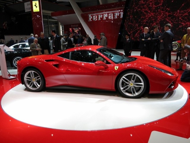 Ferrari 488 GTB do tej pory było prezentowane jedynie podczas targów motoryzacyjnych w Genewie