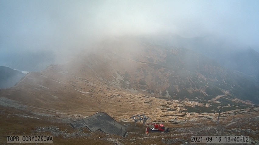 Tatry. Koniec z piękną jesienią. Nadciąga mróz. Na Rysach nawet minus 12 stopni odczuwalnej temperatury 