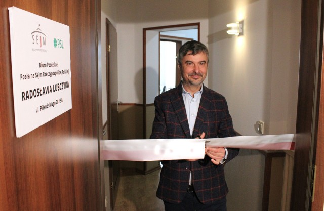 Poseł Radosław Lubczyk otworzył nowe biuro poselskie w Koszalinie.