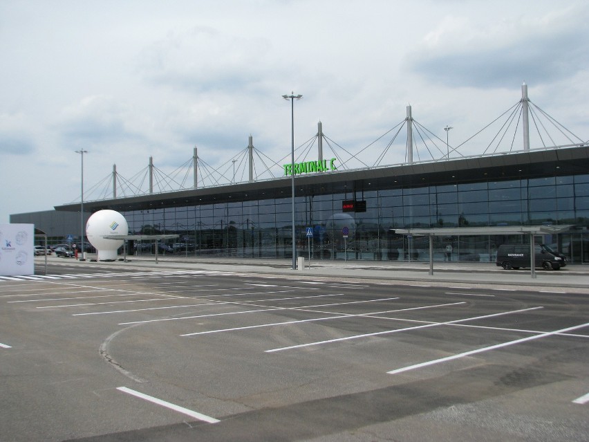 Otwarcie nowej hali przylotów na lotnisku Katowice Airport