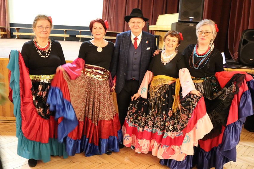 Koncert Noworoczny „Seniorzy Seniorom i nie tylko” w Ulanowie zgromadził seniorów z powiatów stalowowolskiego, niżańskiego i leżajskiego