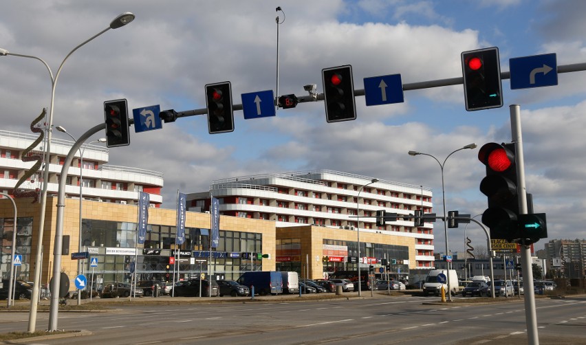 Sekundniki przy sygnalizatorach działają w tej chwili na...