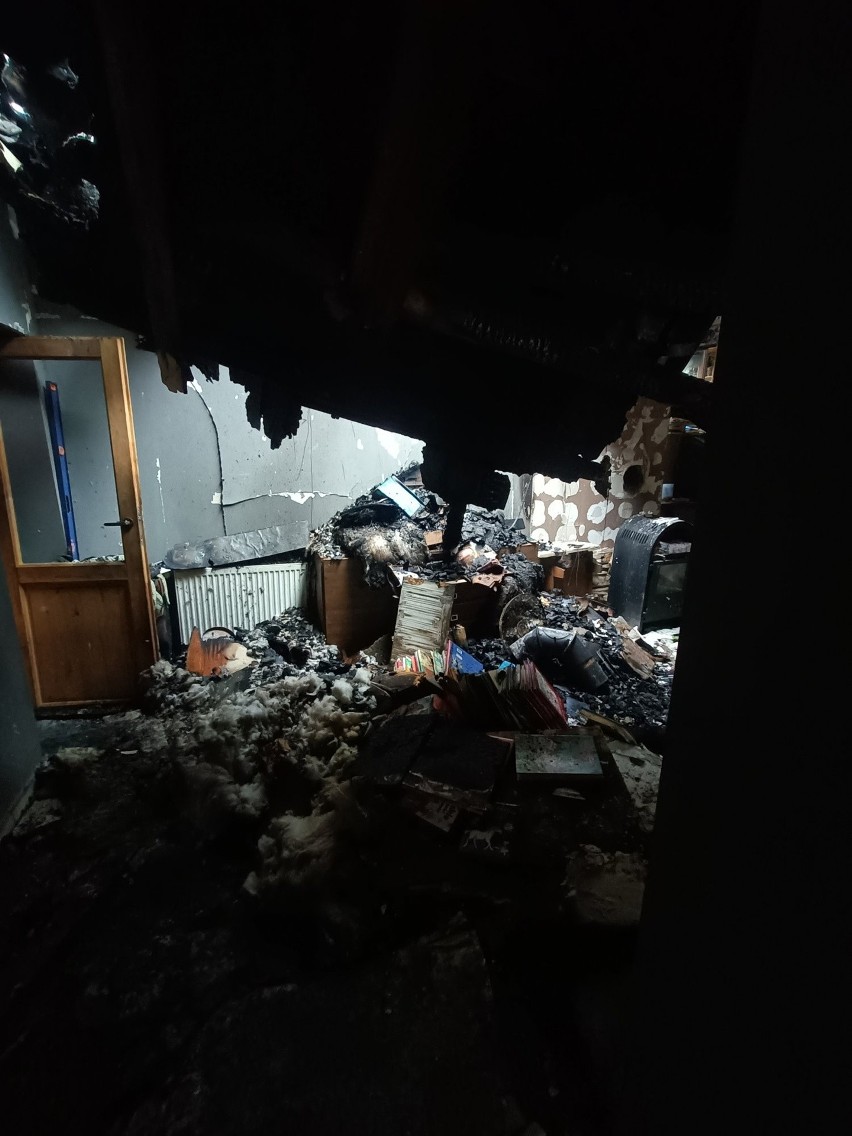 Pielęgniarka szpitala Jonschera w Łodzi straciła dom i dobytek w pożarze. Łodzianie zrzucają się, żeby jej pomóc