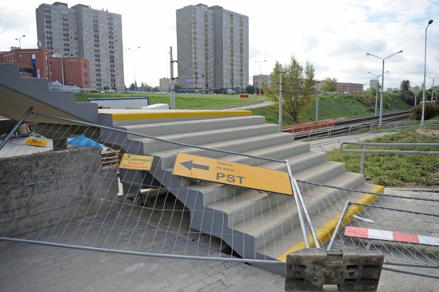 Przystanek Kurpińskiego będzie miał nowe schody. Trwa remont