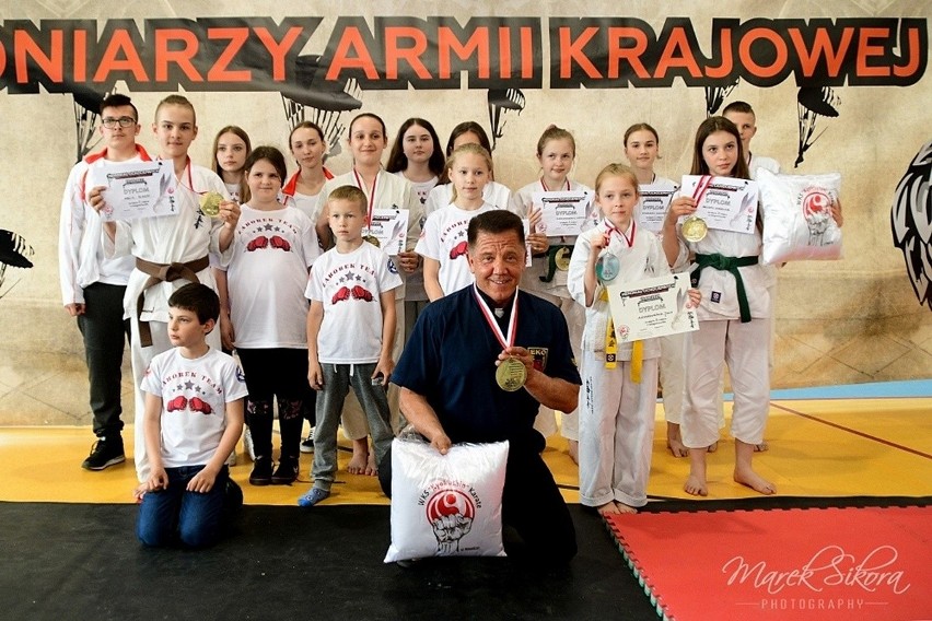 Karatecy Skarżyskiego Klubu Sportów Walki rywalizowali ku pamięci cichociemnych
