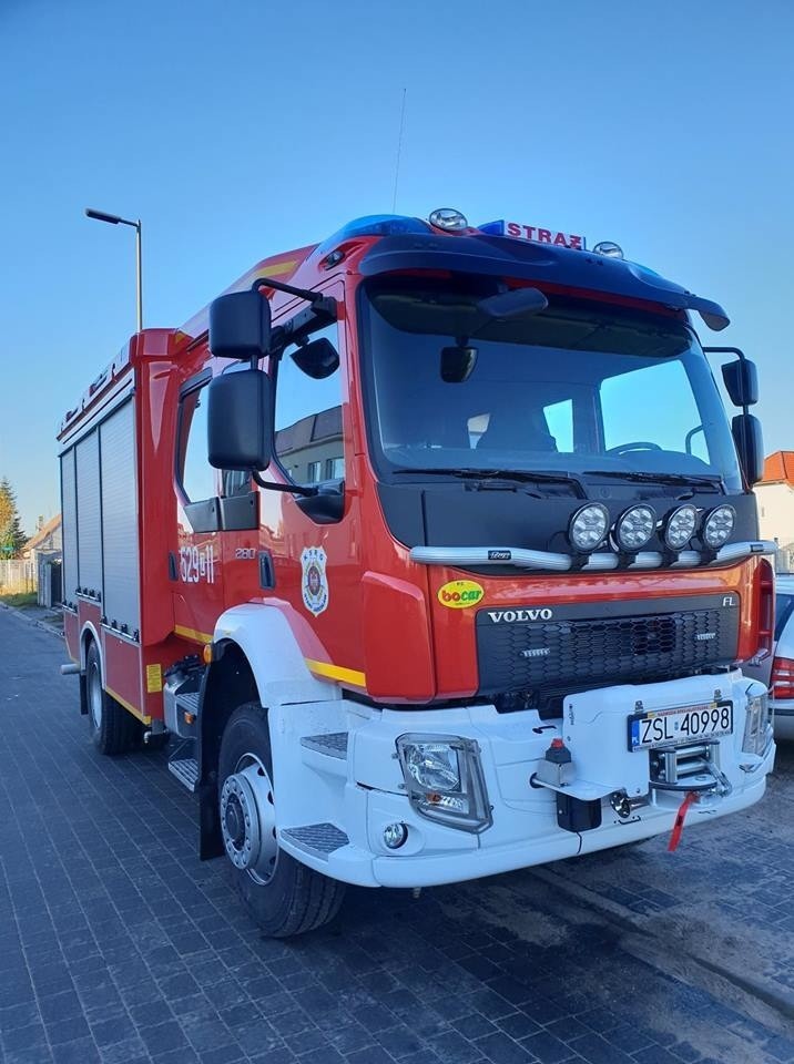 Nowy wóz strażacki dla OSP Stary Jarosław [ZDJĘCIA]