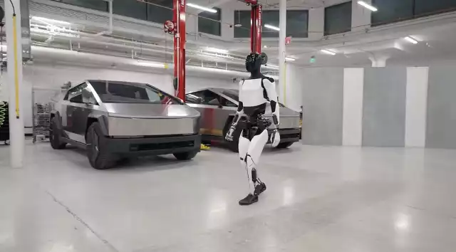 Tesla należąca do Elona Muska zaprezentowała nową wersję swojego humanoidalnego robota.