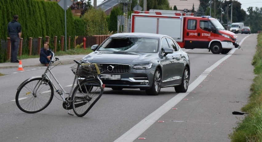 Potrącenie rowerzysty w Ławach, 13.09.2021. Zdjęcia