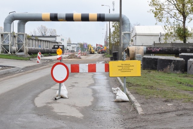 Trwają prace drogowe na ulicach Poznańskiej i Budowlanej w Inowrocławiu. Są objazdy i inne utrudnienia w ruchu