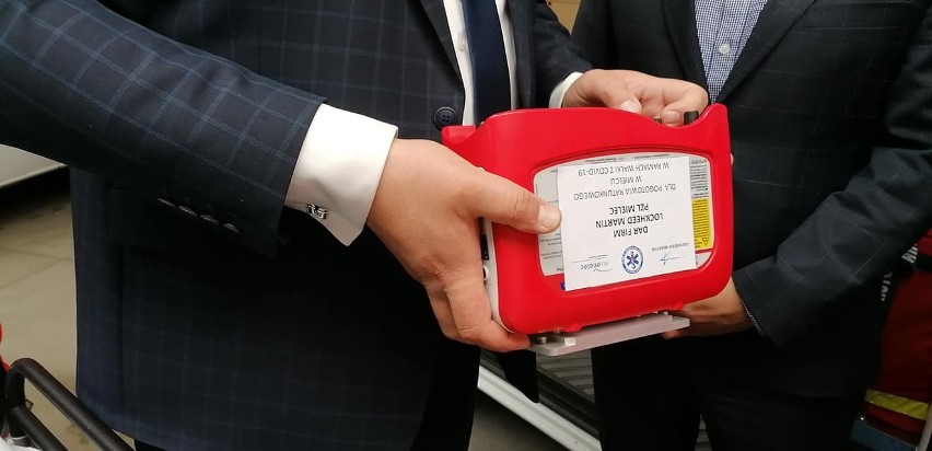 Spółki lotnicze wsparły pogotowie ratunkowe w Mielcu. Kupiono sprzęt do ratowania ludzkiego życia (ZOBACZ ZDJĘCIA)