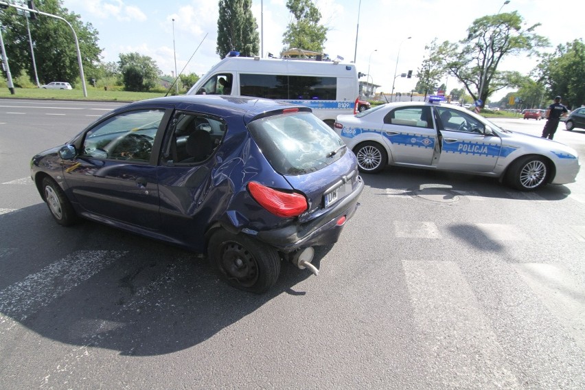 Wypadek na skrzyżowaniu Poprzecznej i Krzywoustego