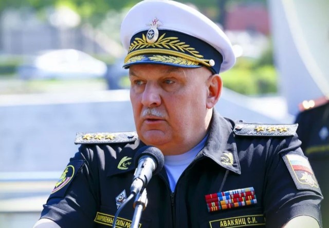Sprzeciw admirała Siergieja Awakyantsa wobec polityki Kremla narastał wraz ze stratami, ponoszonymi przez siły rosyjskie na Ukrainie.