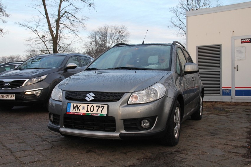 Suzuki SX4, rok 2006, 1,6 benzyna, cena 16 700 zł