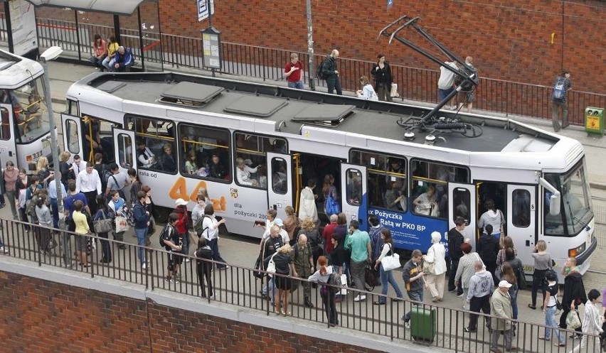 Wraca tramwaj linii 16. Możesz wybrać trasę [MAPY]