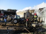 Pożar gospodarstwa w Skrzelczycach w powiecie kieleckim
